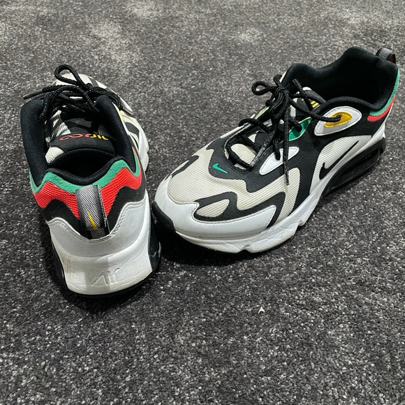 Nike Air Max 200 - Picture 3 of 3